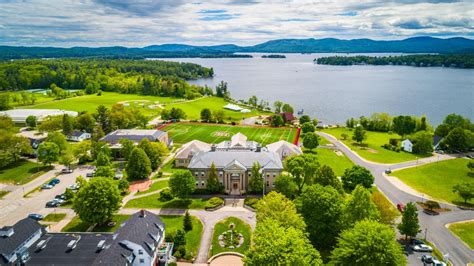 Brewster academy - Campus and Facilities. Nestled on 80 acres along a half-mile shoreline of Lake Winnipesaukee, the Brewster campus is stunning with its abundant green spaces, majestic trees, and quintessential New England buildings offering picturesque views of the lake and surrounding mountains. 